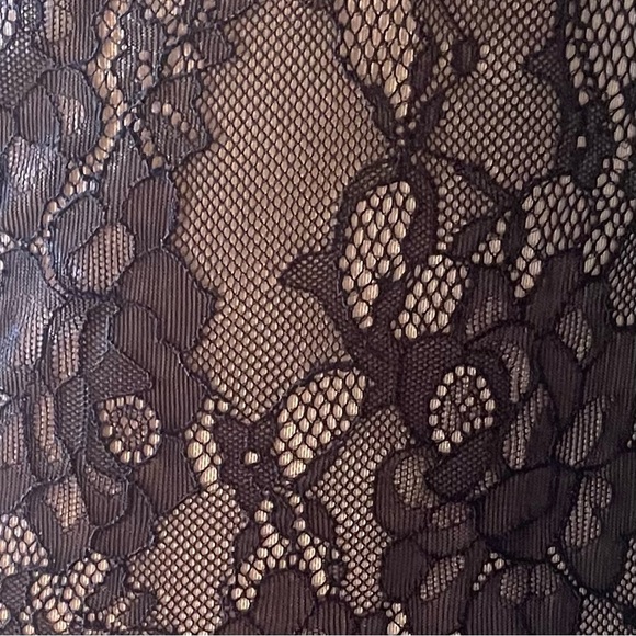 ASOS Design Lace Sheer Maxi Dress - Picture 8 of 10